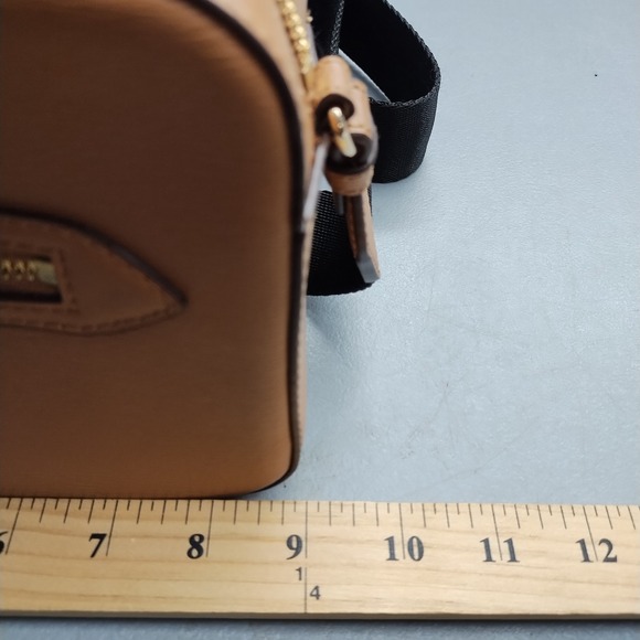 DKNY Bryant Crossbody Camera Bag Womens Brown‎ Leather Elegant Zipper Closure - Picture 9 of 12
